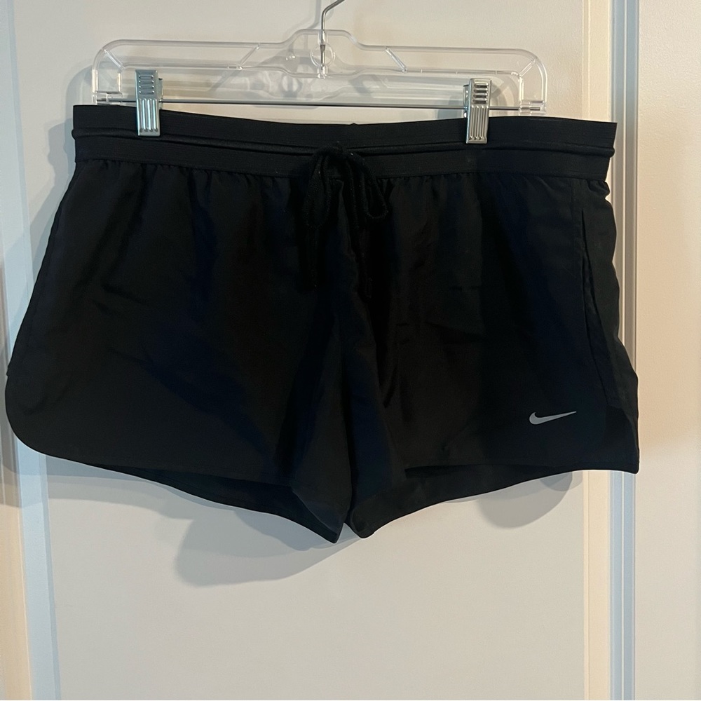 Nikes dri-fit women running shorts